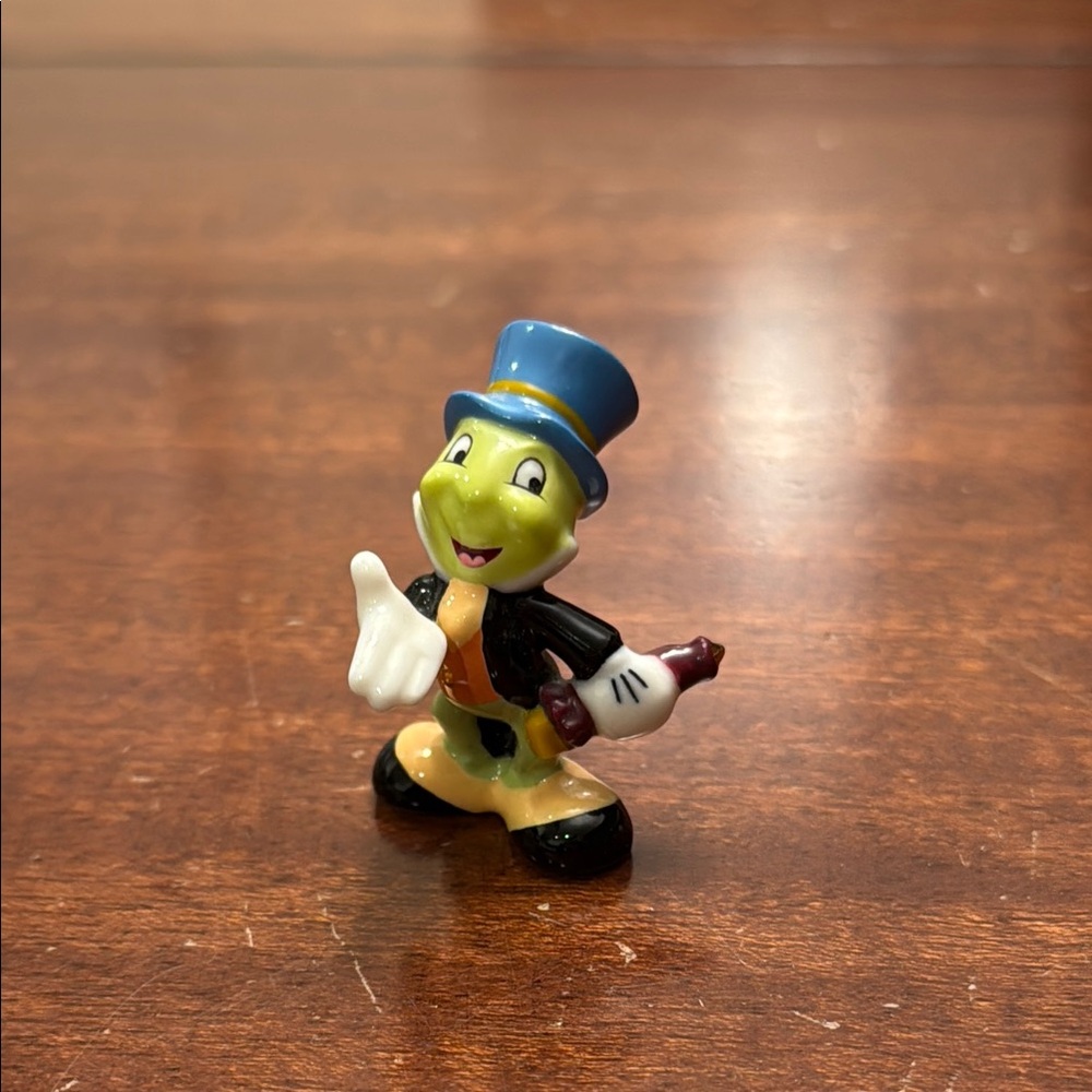 3/$30 Disneys Jimminy Cricket Figurine